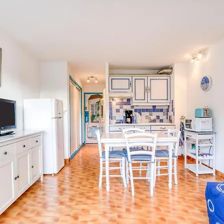 Apartment La Maison Des Sarrazins *
